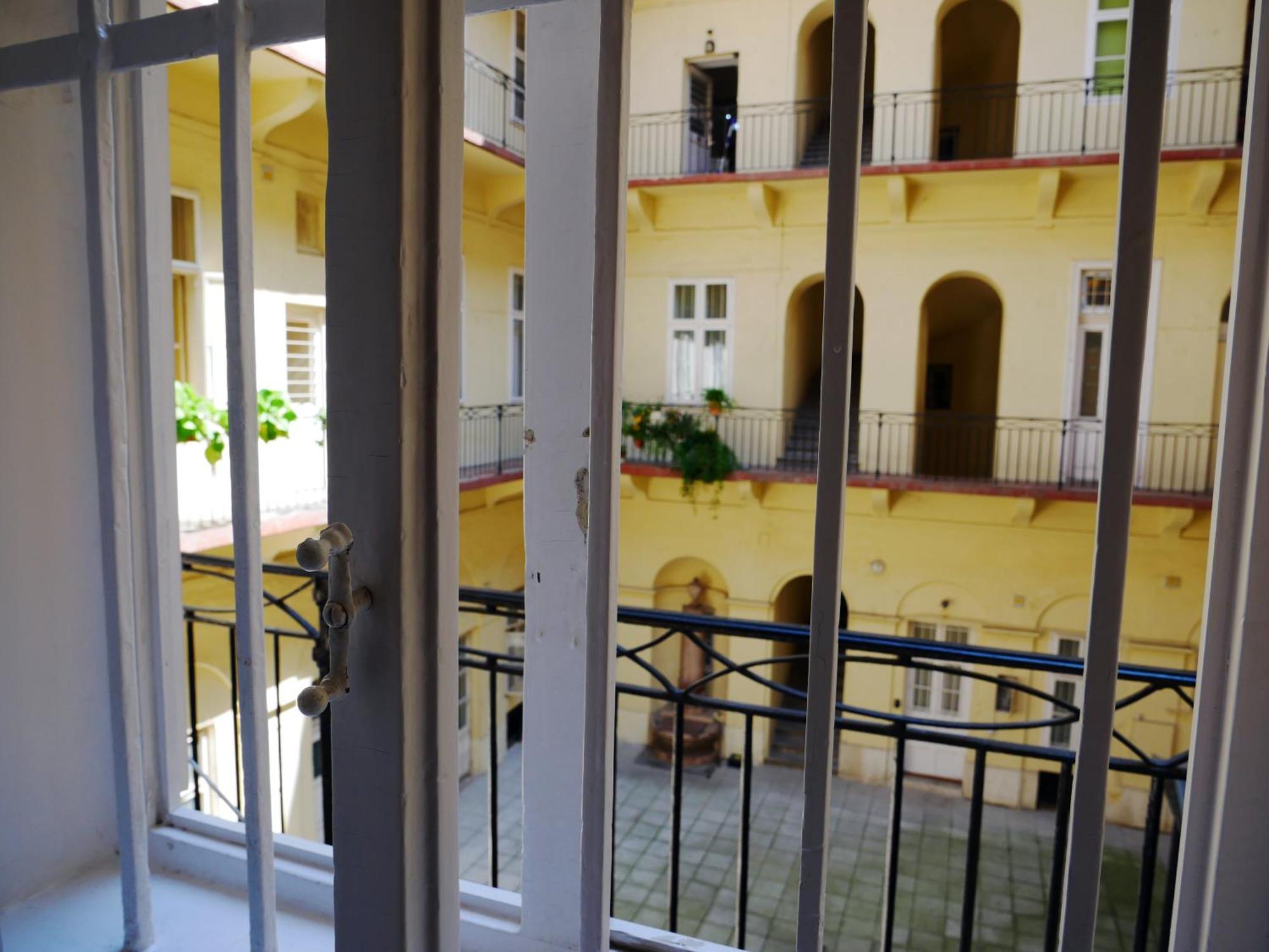 Dorotea - Cosy Home In The Heart Of Budapest Esterno foto