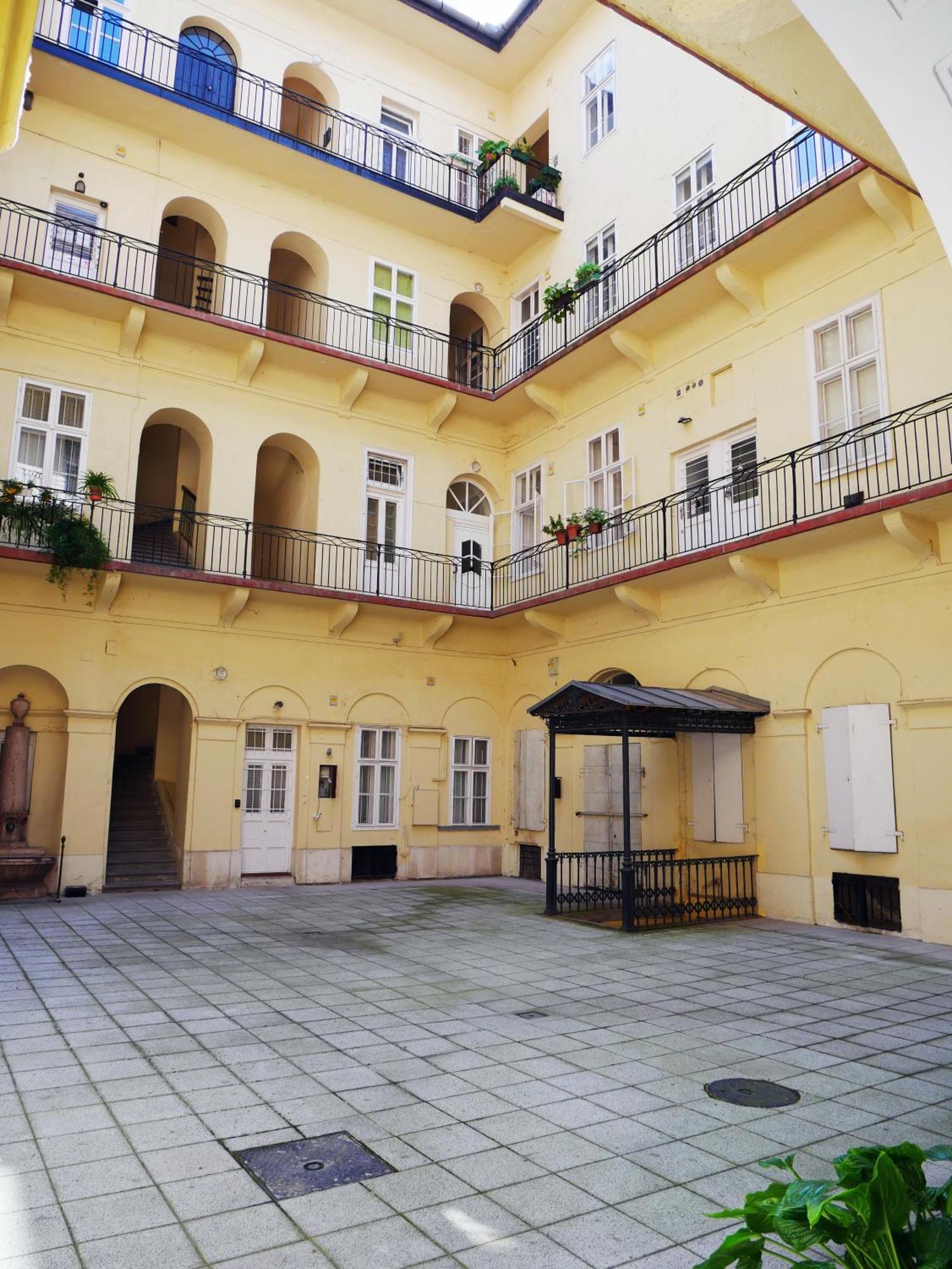 Dorotea - Cosy Home In The Heart Of Budapest Esterno foto